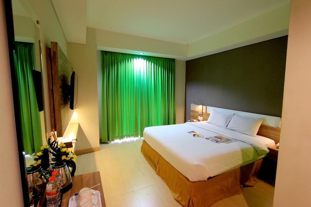 Hotel Dafam Fortuna Seturan Maguwo Esterno foto