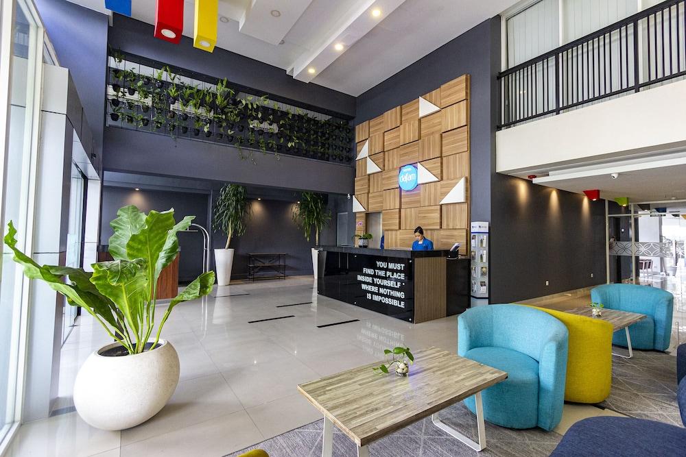 Hotel Dafam Fortuna Seturan Maguwo Esterno foto