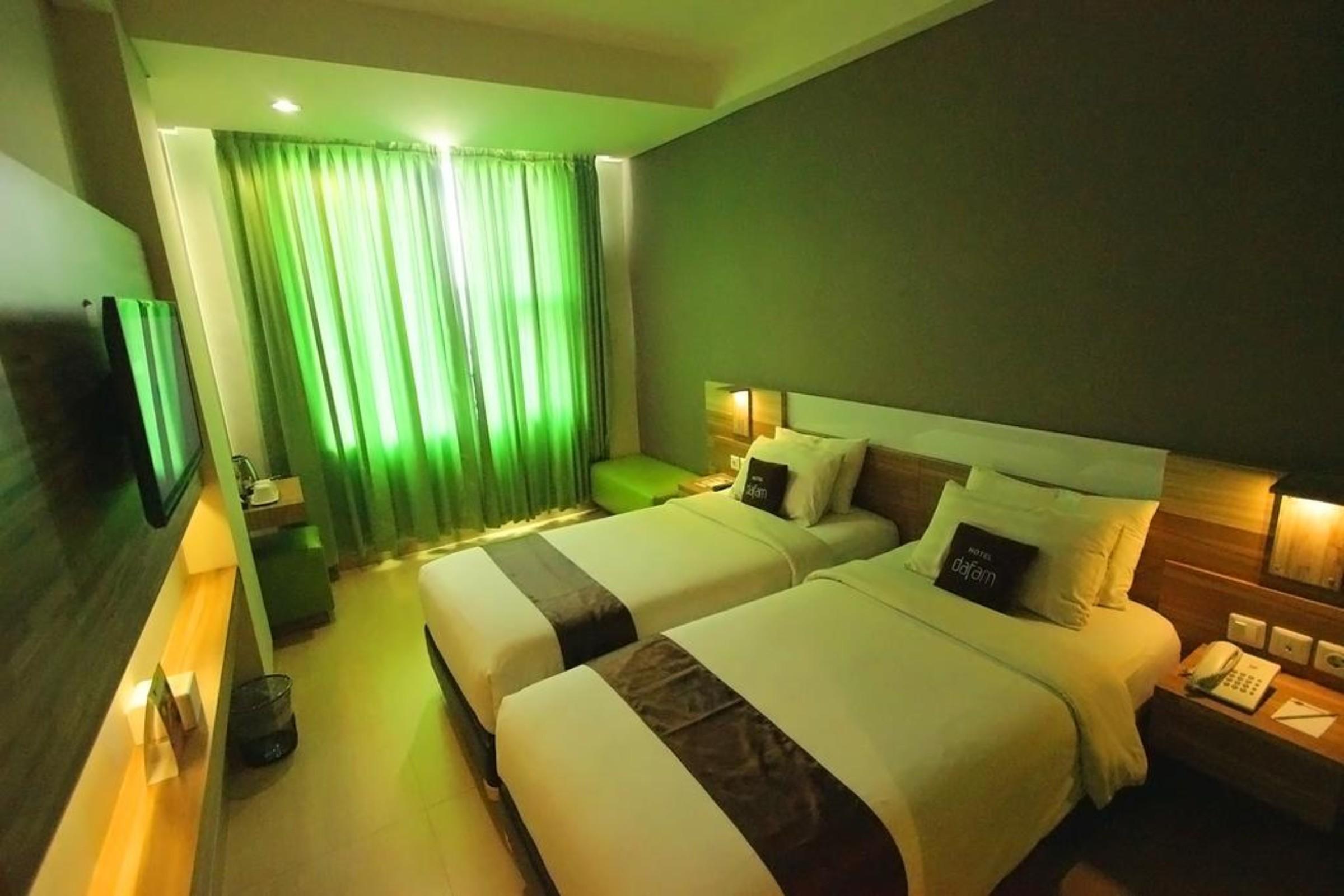 Hotel Dafam Fortuna Seturan Maguwo Esterno foto