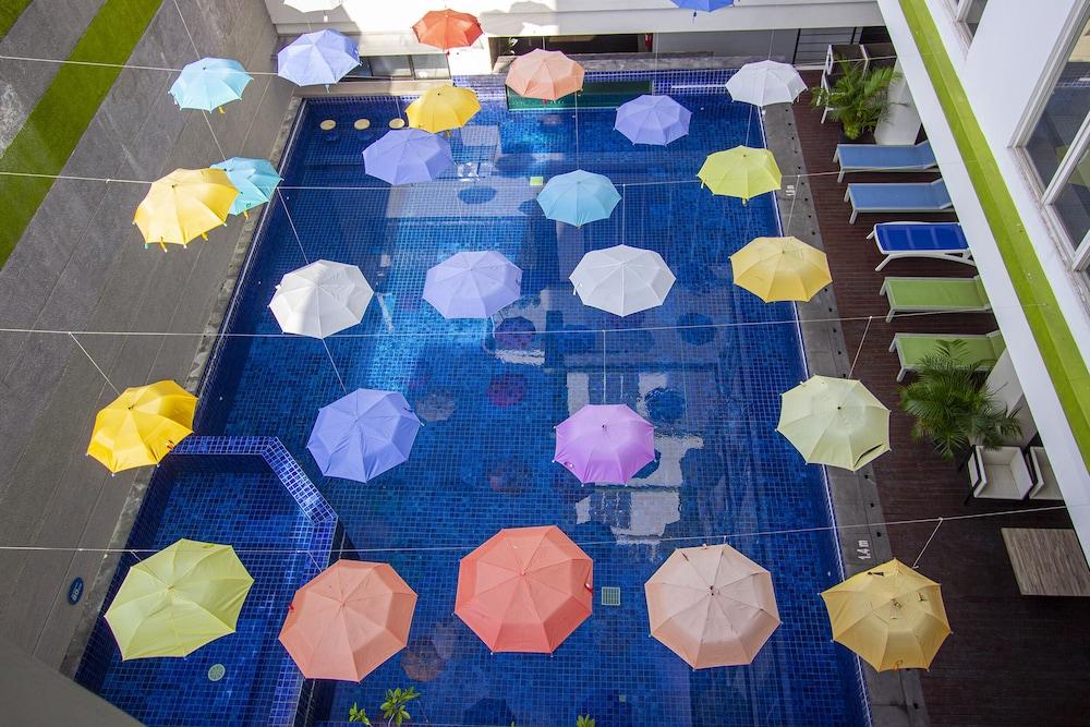 Hotel Dafam Fortuna Seturan Maguwo Esterno foto