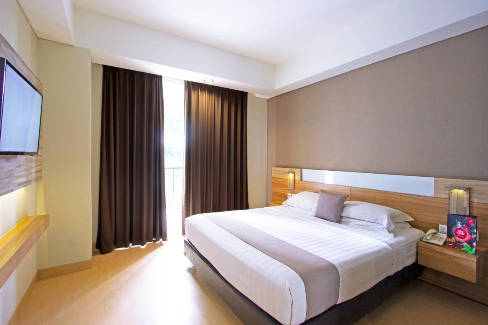 Hotel Dafam Fortuna Seturan Maguwo Esterno foto