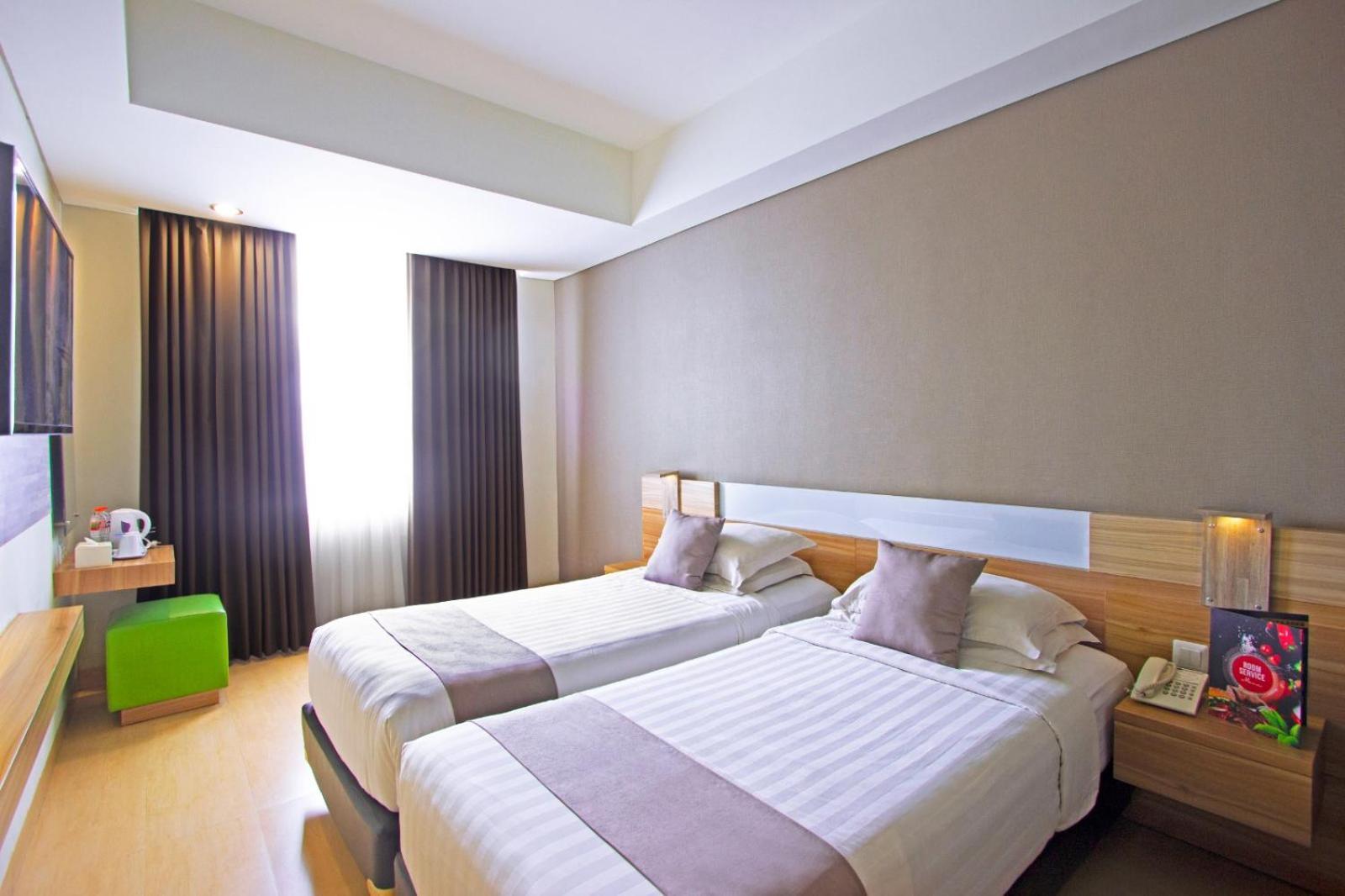 Hotel Dafam Fortuna Seturan Maguwo Esterno foto