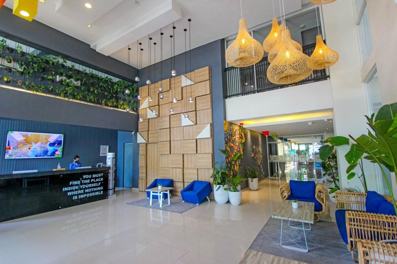 Hotel Dafam Fortuna Seturan Maguwo Esterno foto