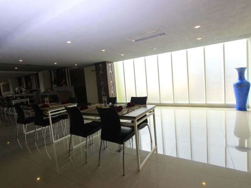 Hotel Dafam Fortuna Seturan Maguwo Esterno foto