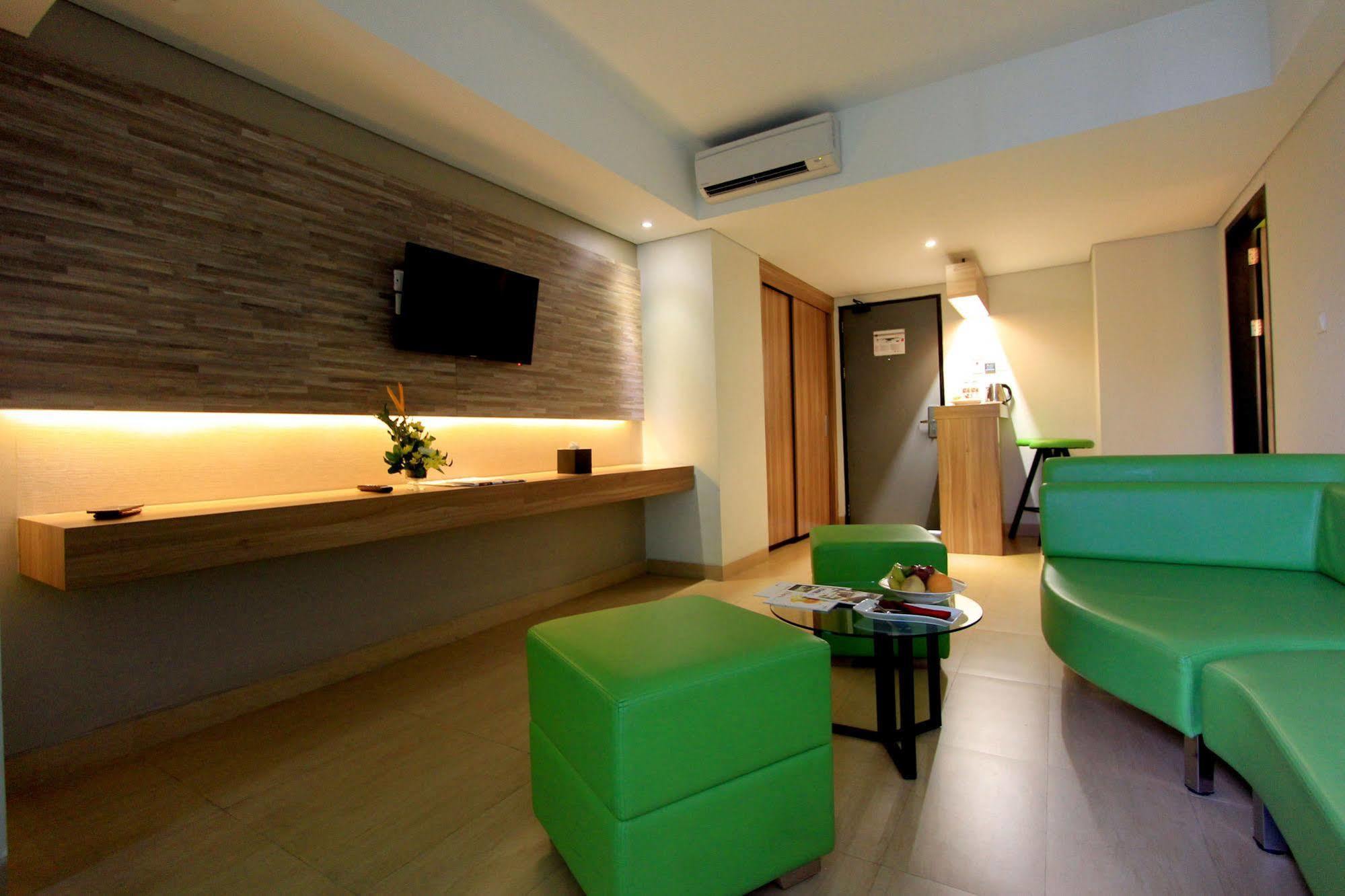 Hotel Dafam Fortuna Seturan Maguwo Esterno foto